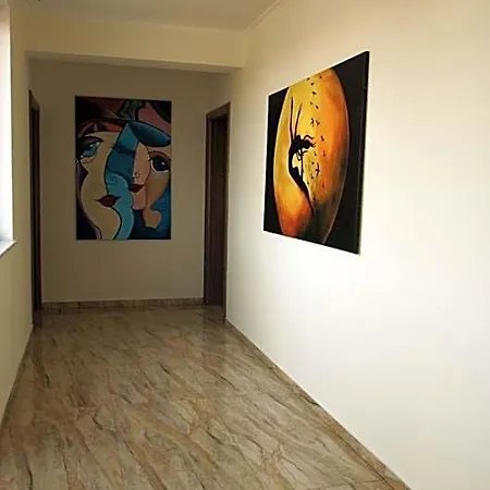 Fara Nume Hotel